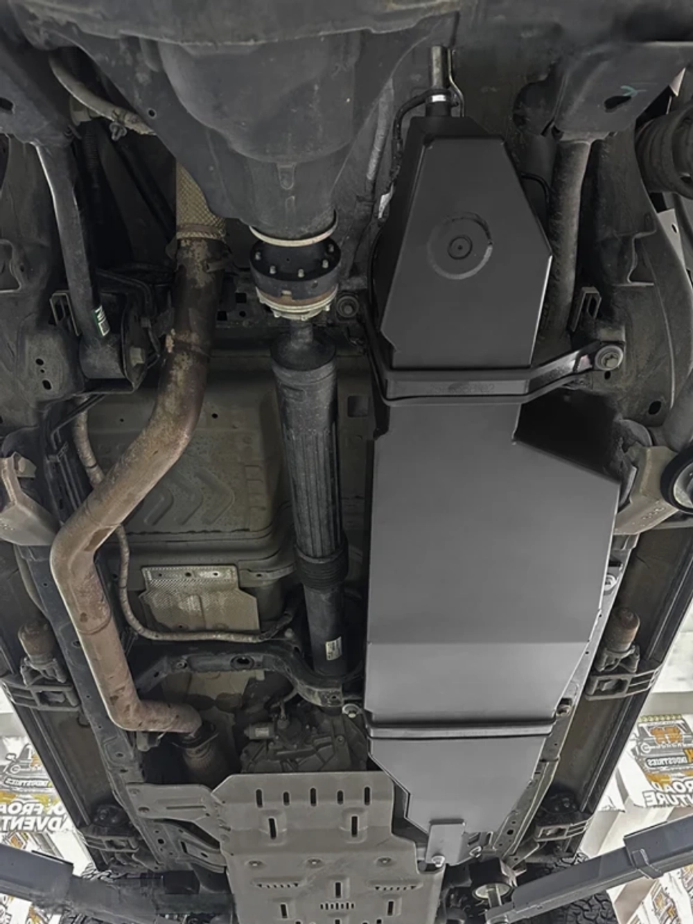 Замена основного бака на 115 литров для Ford Bronco Raptor 3.0TT 2022+ Форд Бронко Раптор бензобак