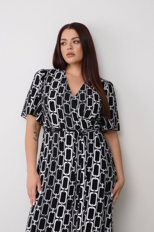 Платье-трапеция на запах, геометричный принт, черный