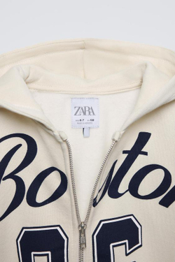 ZARA ТОЛСТОВКА С ПРИНТОМ И МОЛНИЕЙ, ЭКРЮ