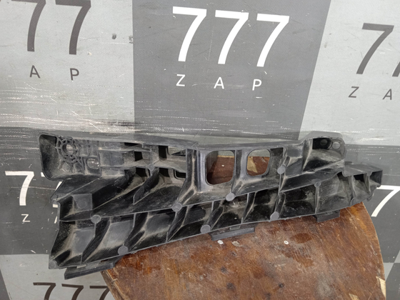 Кронштейн правой фары Haval F7 1, F7x 1 19-24 Б/У Оригинал 4121306XKQ00A