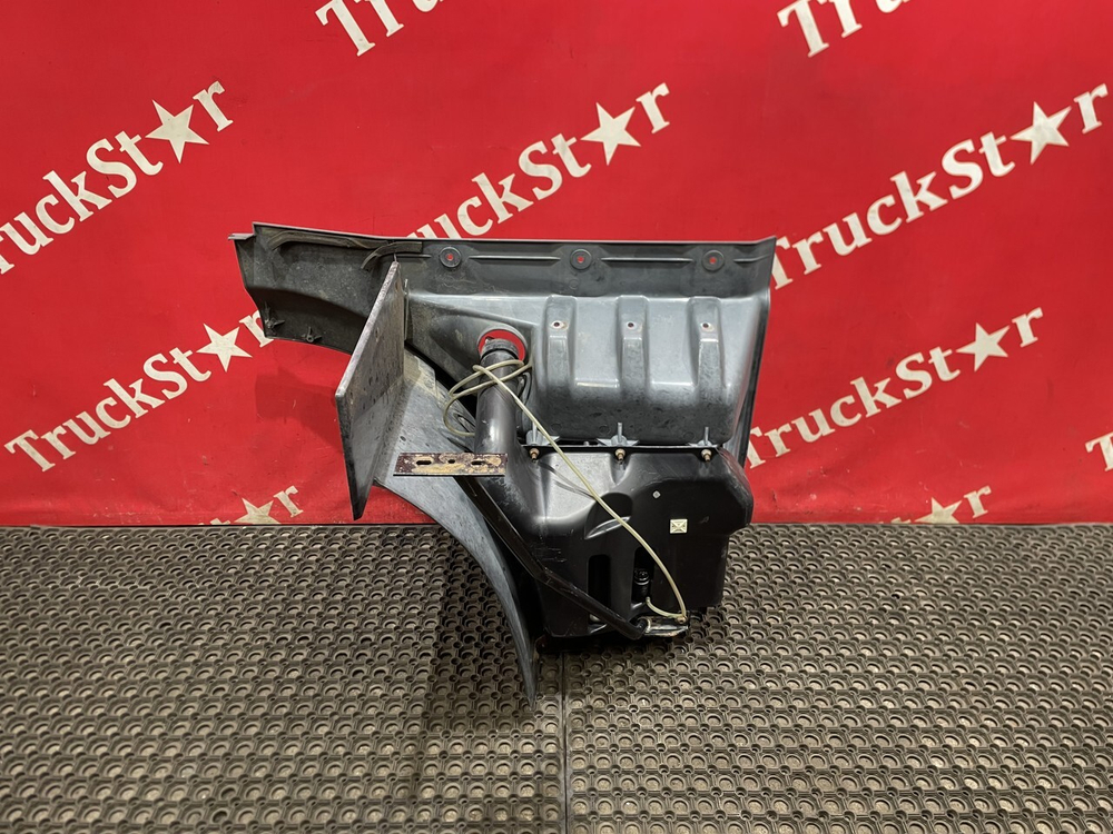 Корпус подножек левый 2018г.