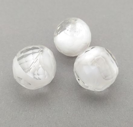 Граненые бусины 029