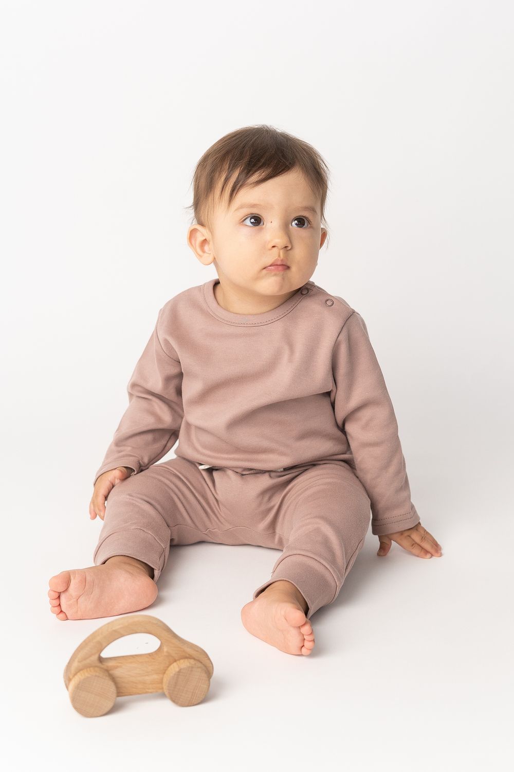 Комплект  (штанишки + кофточка)