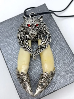 Защитный магический кулон амулет с настоящими Клыками Волка