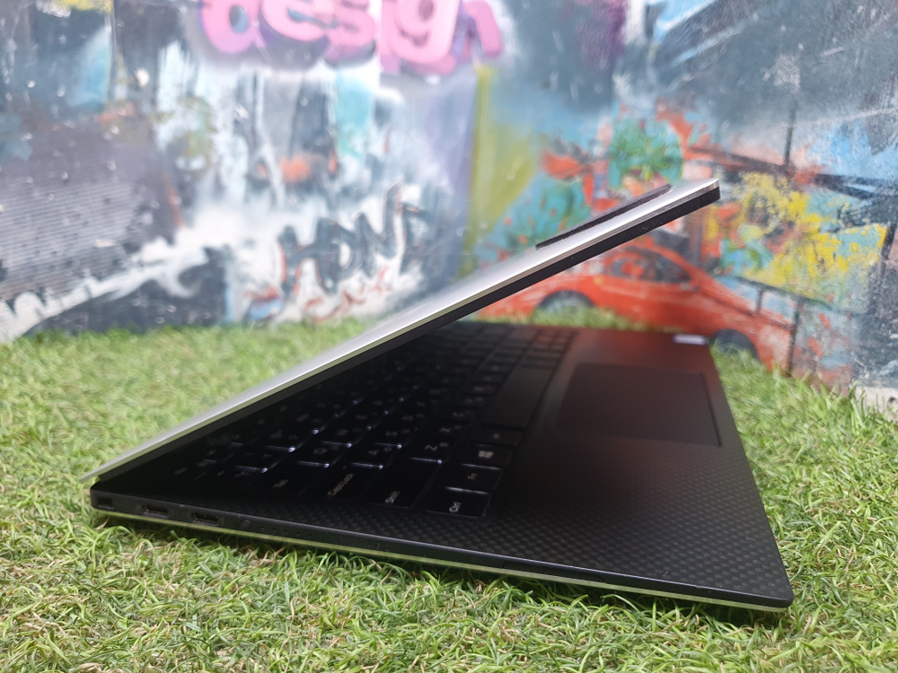 Ультрабук Dell i7-8/8Gb/FHD/XPS 13
