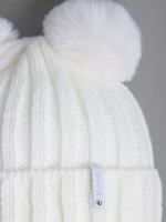 Шапка детская вязаная с помпонами и снуд