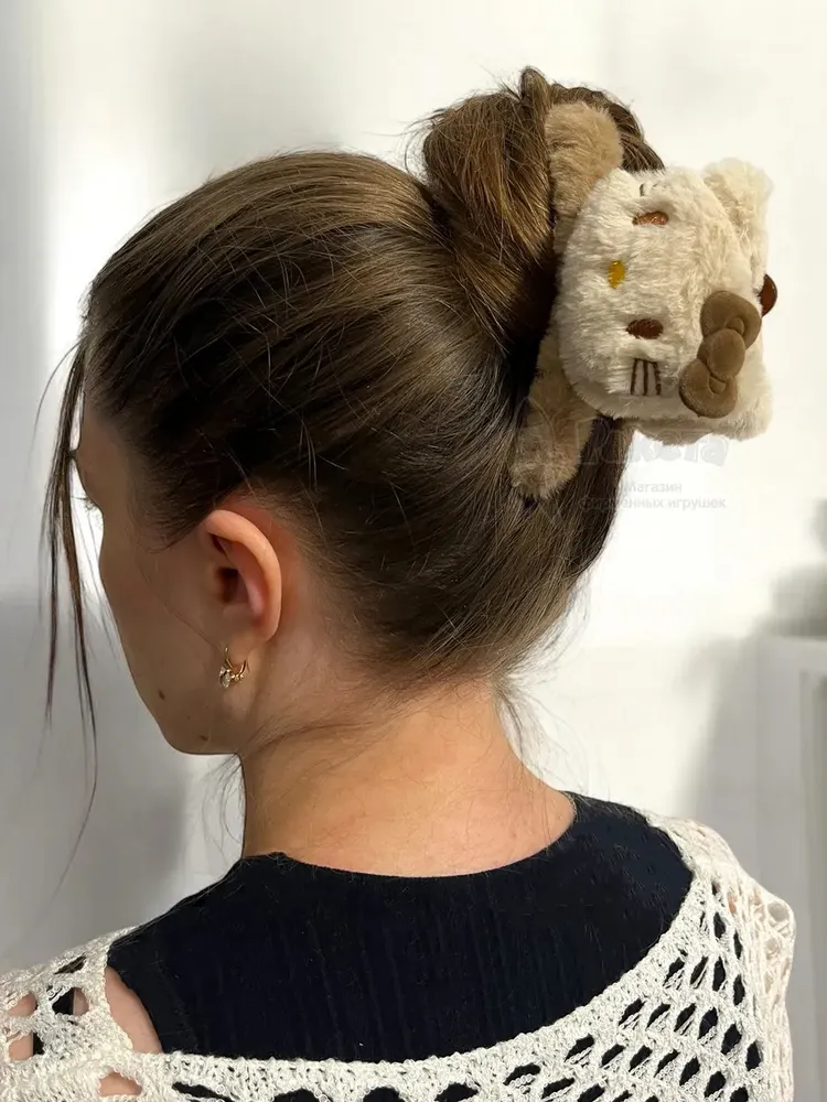 Заколка крабик краб для волос пушистый плюшевый Hello Kitty