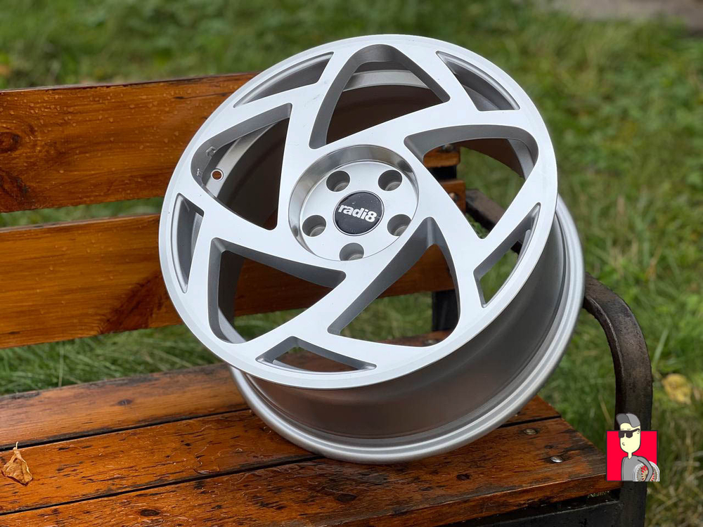 Комплект дисков Radi8 R8S5 17x7.5 et35 5x100