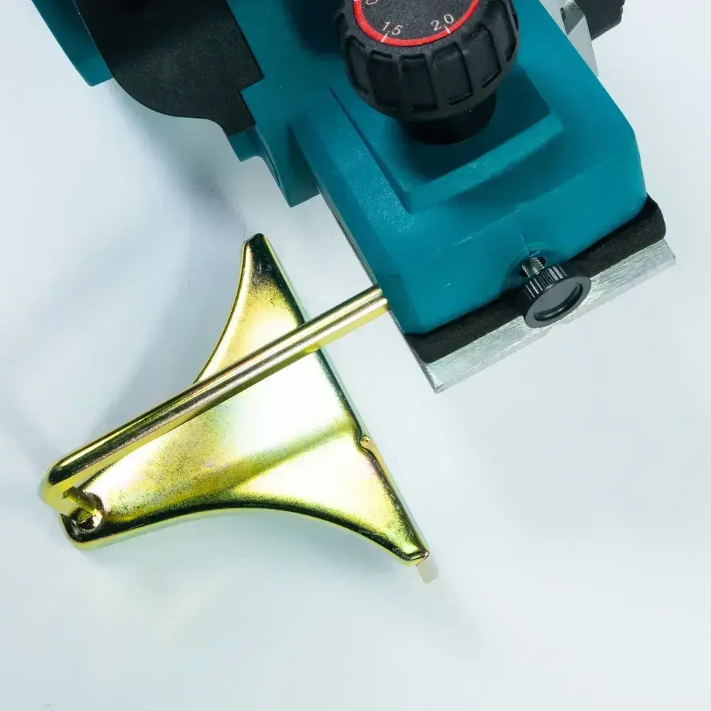 Электрорубанок Makita 82MM 620W