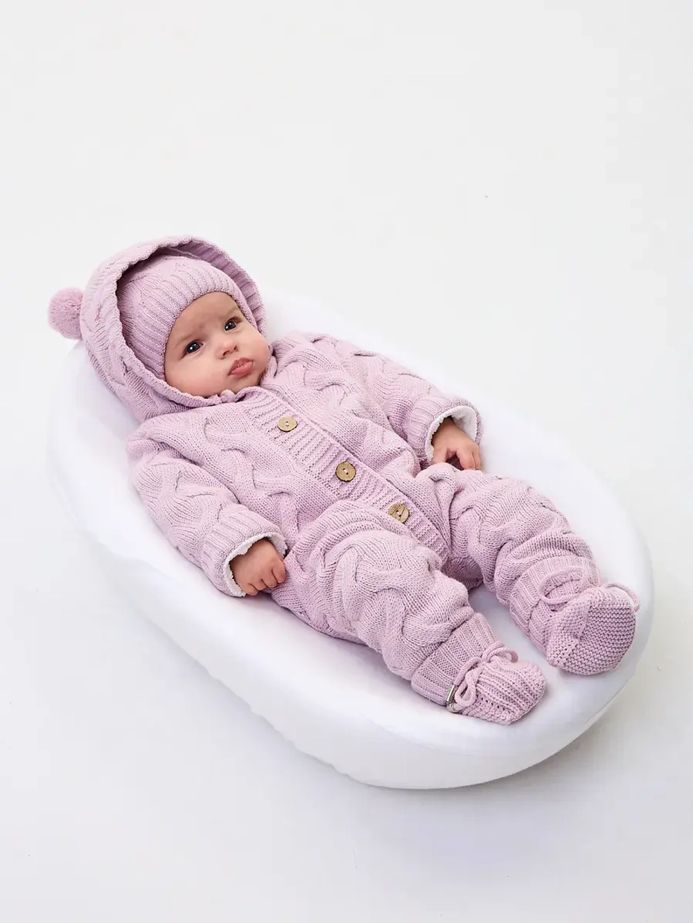 Комплект вязаный новорожденному: комбинезон+шапка+пинетки