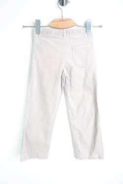 Джинсы светлого оттенка, визуально на 5 лет