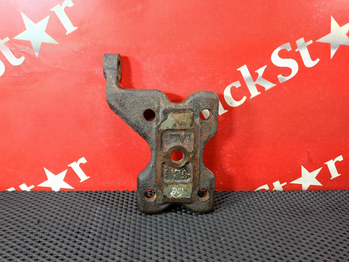 Кронштейн амортизатора задний левый