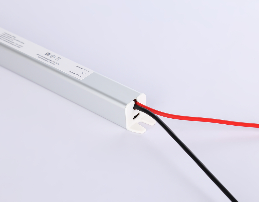 Блок питания ультратонкий для светодиодной ленты 12V 36W 3A IP20 185-260V 282*18*18 GS8603