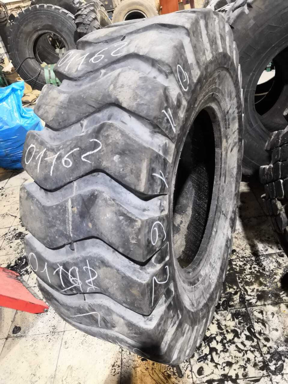 17.5-25 RockBuster E3-L3 шина б/у