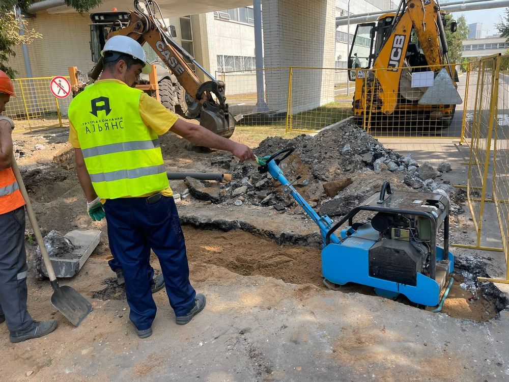 Виброплита бензиновая ROBUST CPC-500HE - [431 кг / 50 кН / Honda GX390] реверсивная