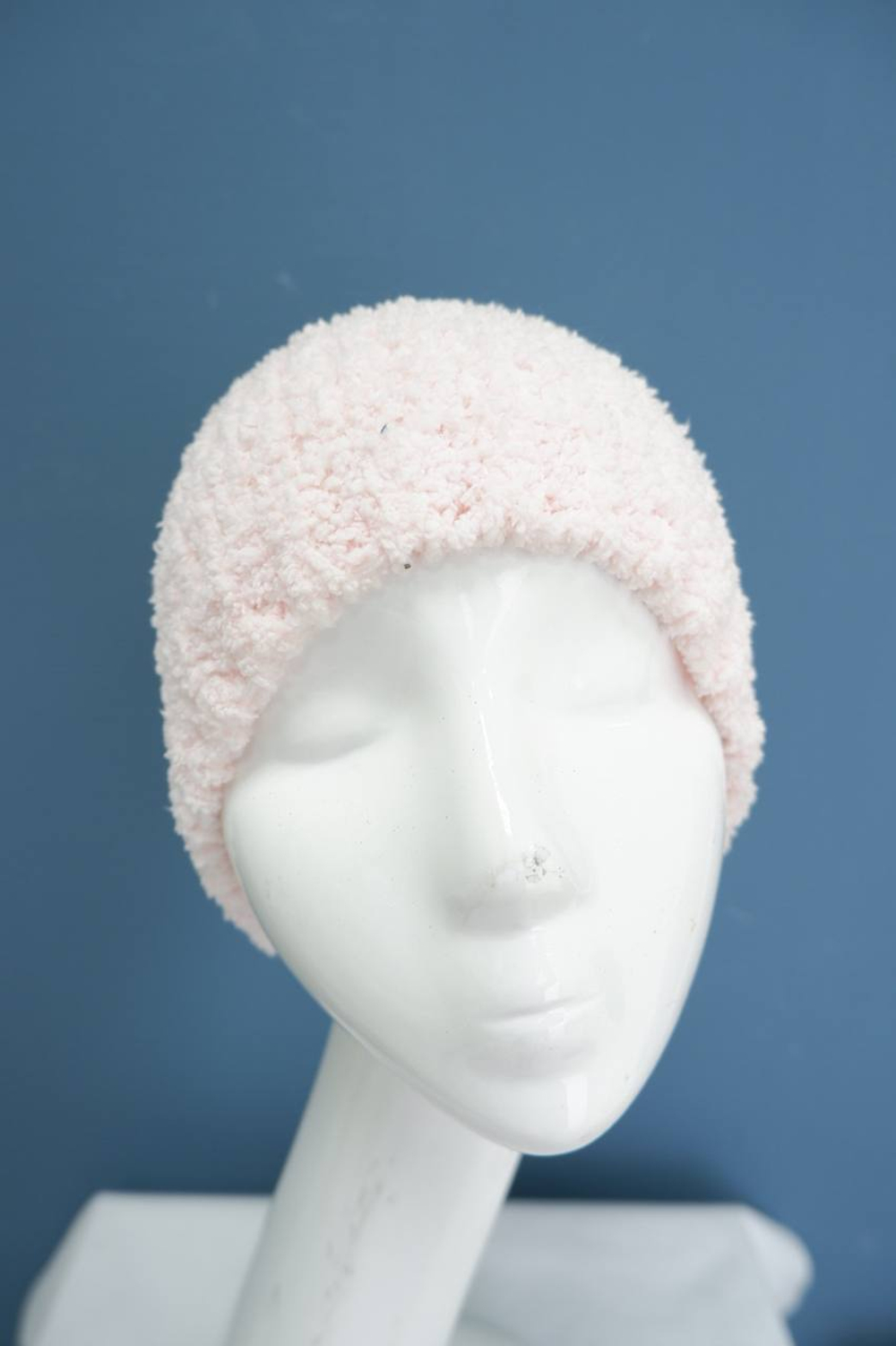 Шапка Sela с помпоном на 10-12 лет