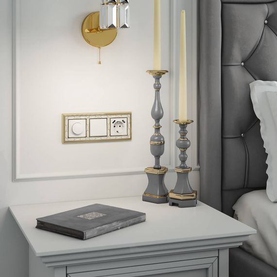 Розетка с заземлением, шторками и USBх2 Werkel белый W1171501 4690389155345