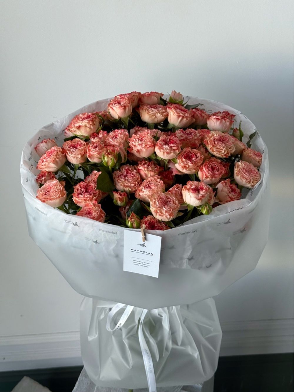 Букет моно из кустовых роз 15 шт