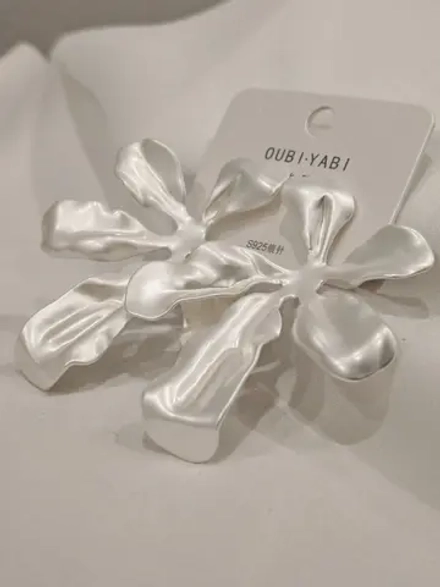 Серьги Oubi Yabi «Жемчужный цветок» Pearl