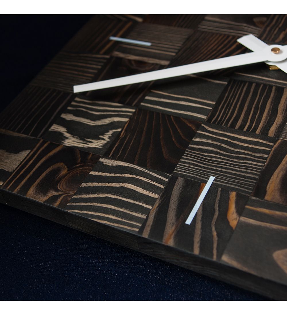 Салют SLT- 21 Часы настенные «CHESS BLACK WOOD»