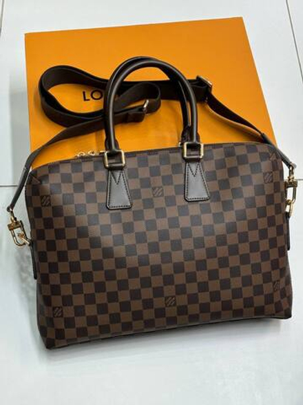Портфель Louis Vuitton