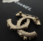 Брошь CHANEL