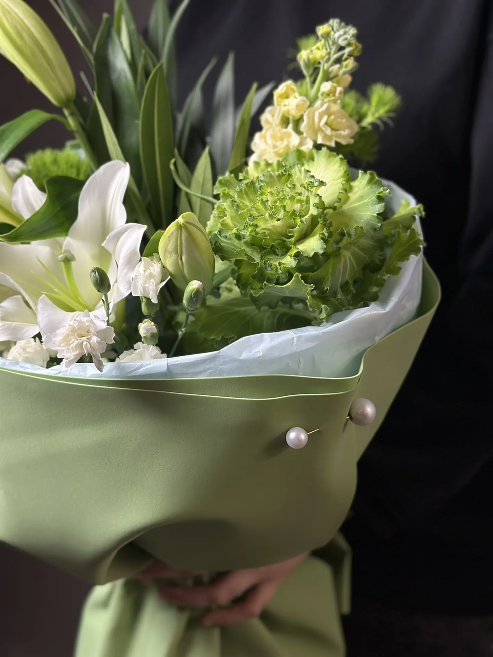 Сборный букет «Зелёная элегантность»