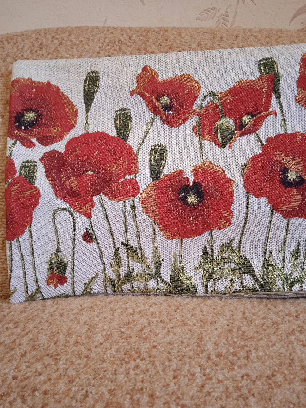 Декоративный гобеленовый чехол Маки 34х87