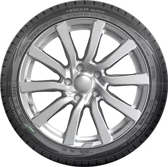 Nokian Hakka Black 245/40 R17 95Y XL