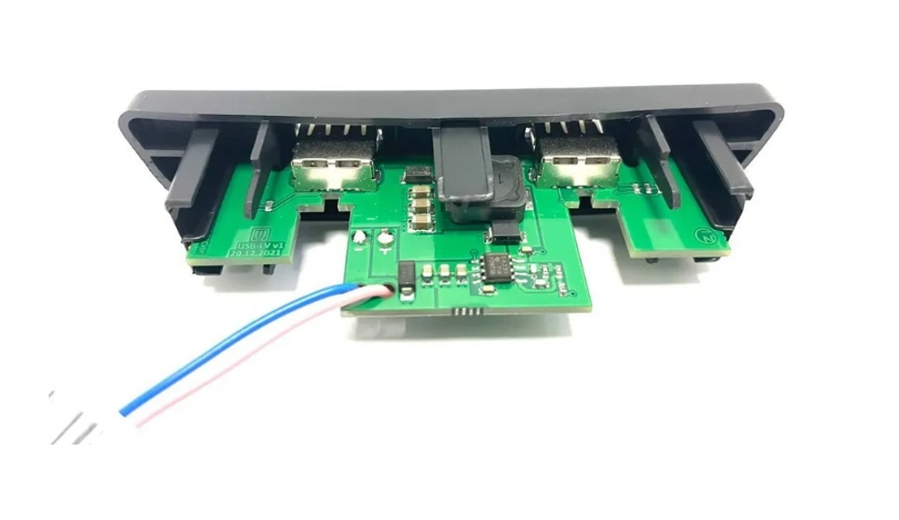 Зарядное устройство USB 2.0 2х2 в подлокотник Лада Веста/Xray/Largus FL