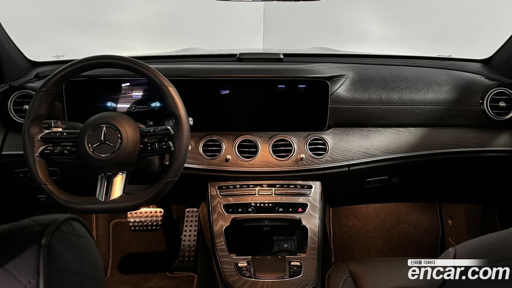 Mercedes-Benz E-Class W213 E350 4MATIC AMG Line (11.2022)