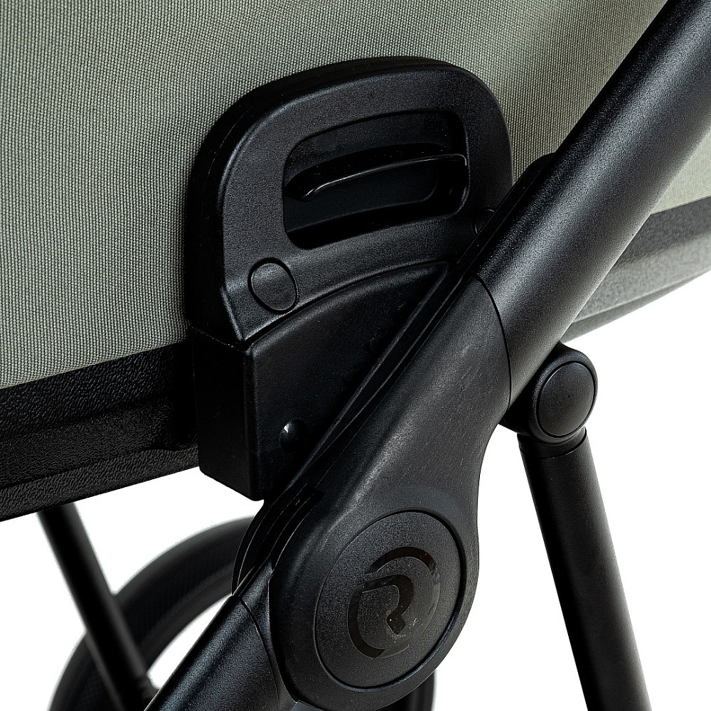 Детская коляска Roan Sol 2.0 3 в 1 с автокреслом Pituso Baesa Pro Black,Beige Canopy SLL/33/T Sage Green/Black/руч.Black