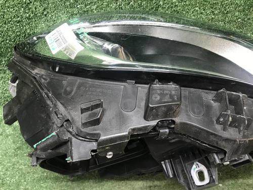 Фара правая Mercedes GLA x156 (2017-2020) LED