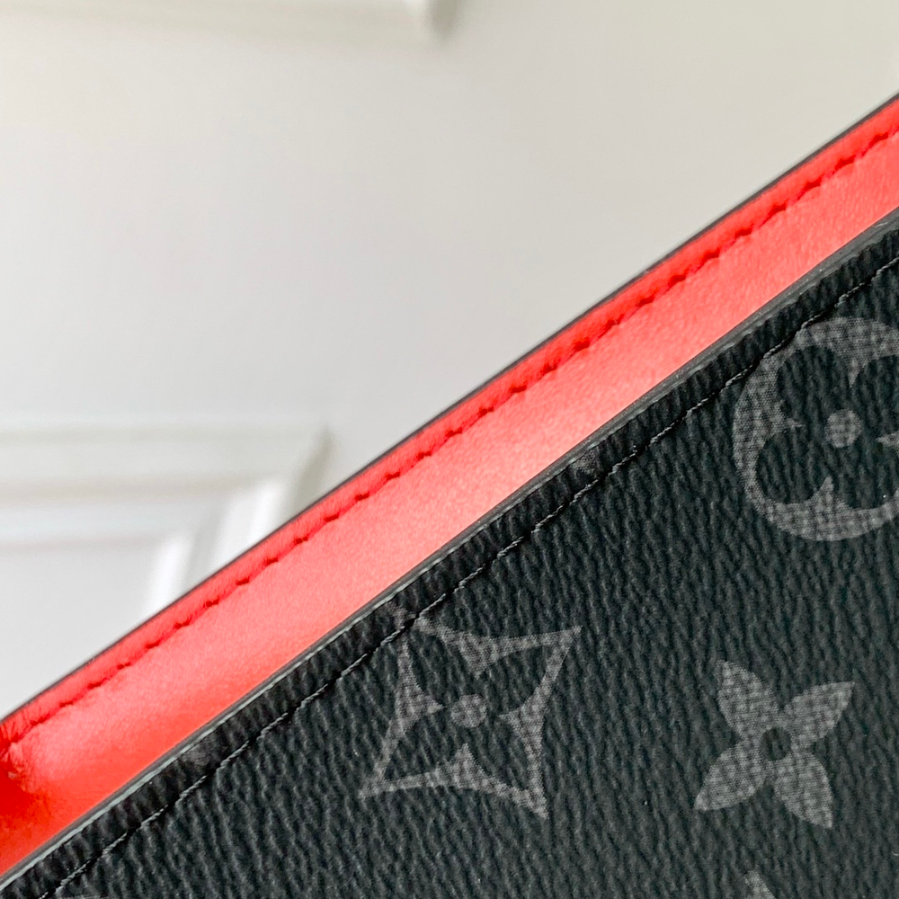 Louis Vuitton Pochette Voyage MM