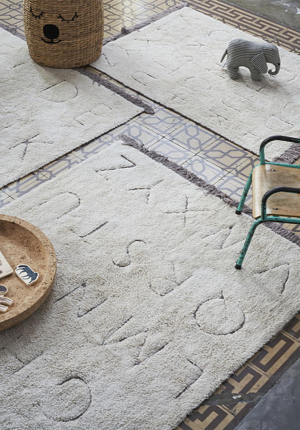 Стираемый ковер Lorena Canals RugCycled ABC 140х200 см