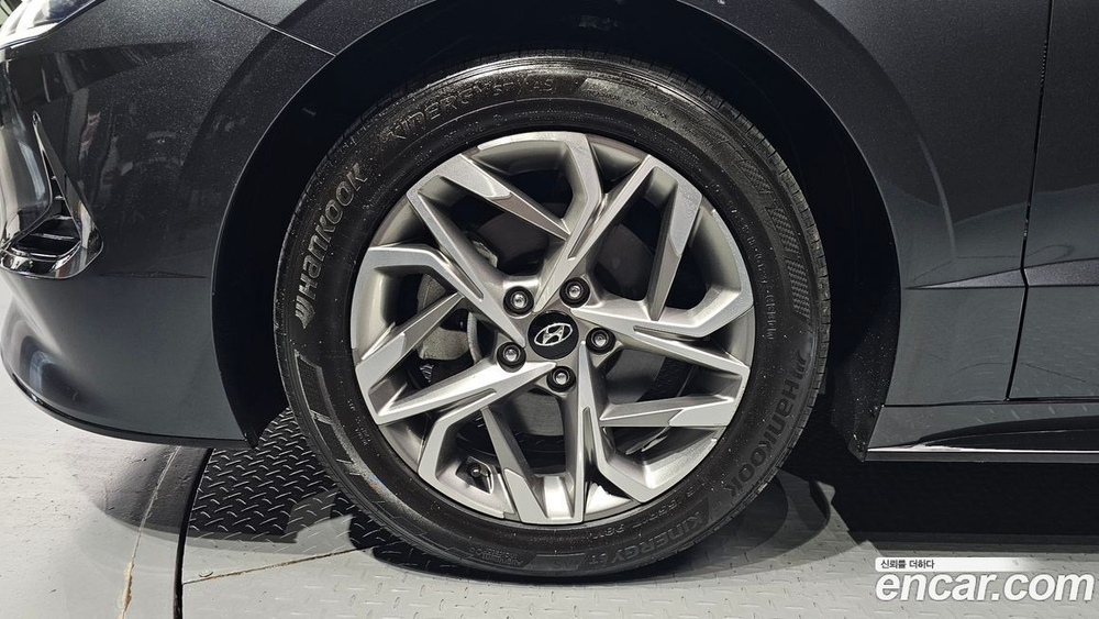 Hyundai Sonata (DN8) 2.0 (12.2020)