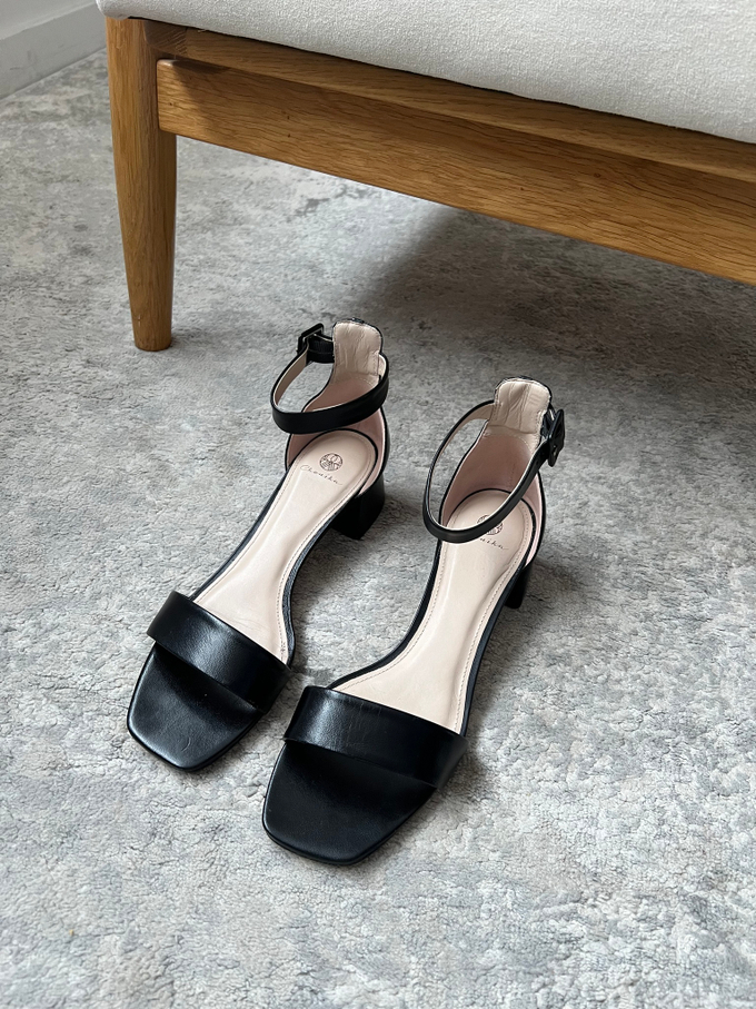 Кожаные босоножки Ekonika, 38