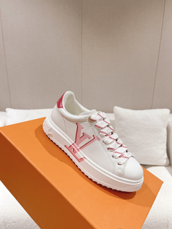 Louis Vuitton Time Out