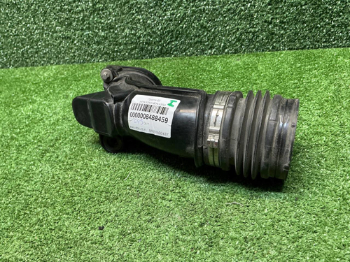 Патрубок воздуш. фильтра Mercedes C w205 (14-23)