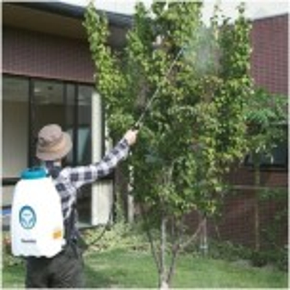 Опрыскиватель аккумуляторный MAKITA DVF 154 Z без АКБ и ЗУ DVF154Z