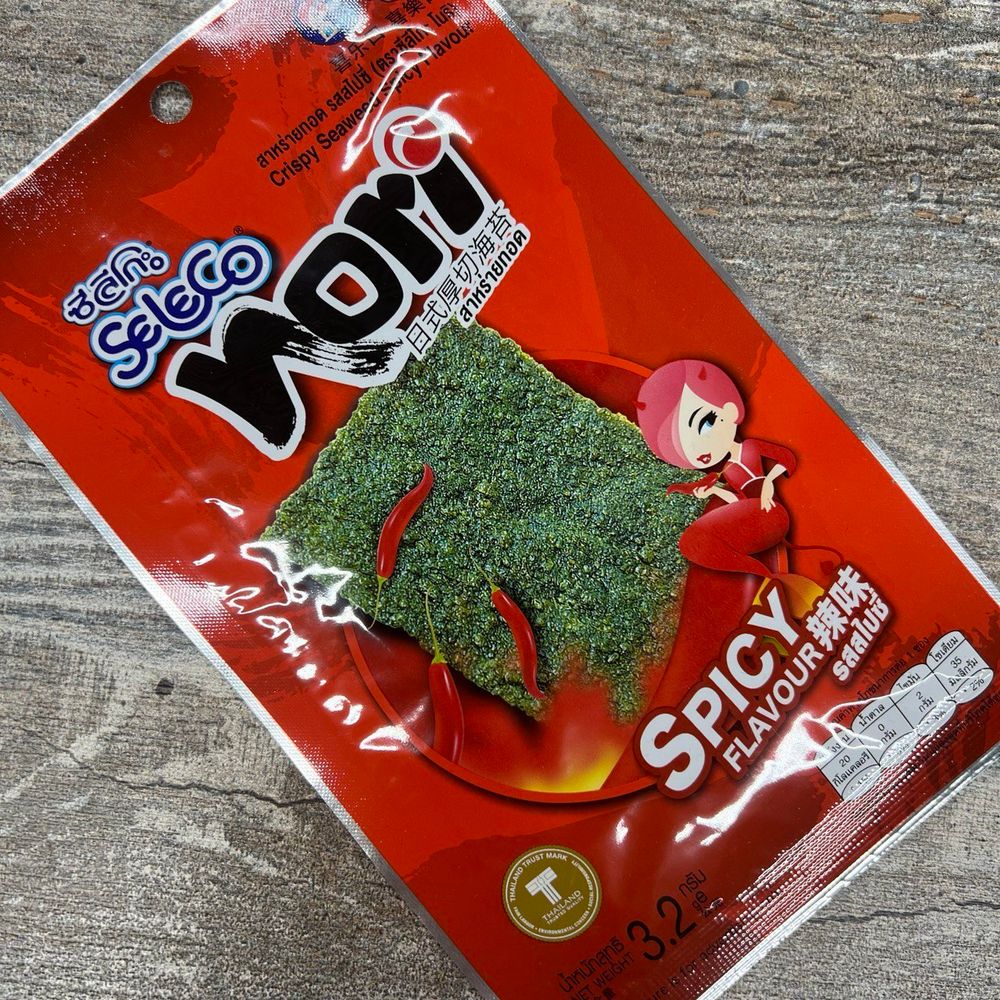 Морская капуста Seleco Nori Spicy жареная в листах острый вкус 3,2 г