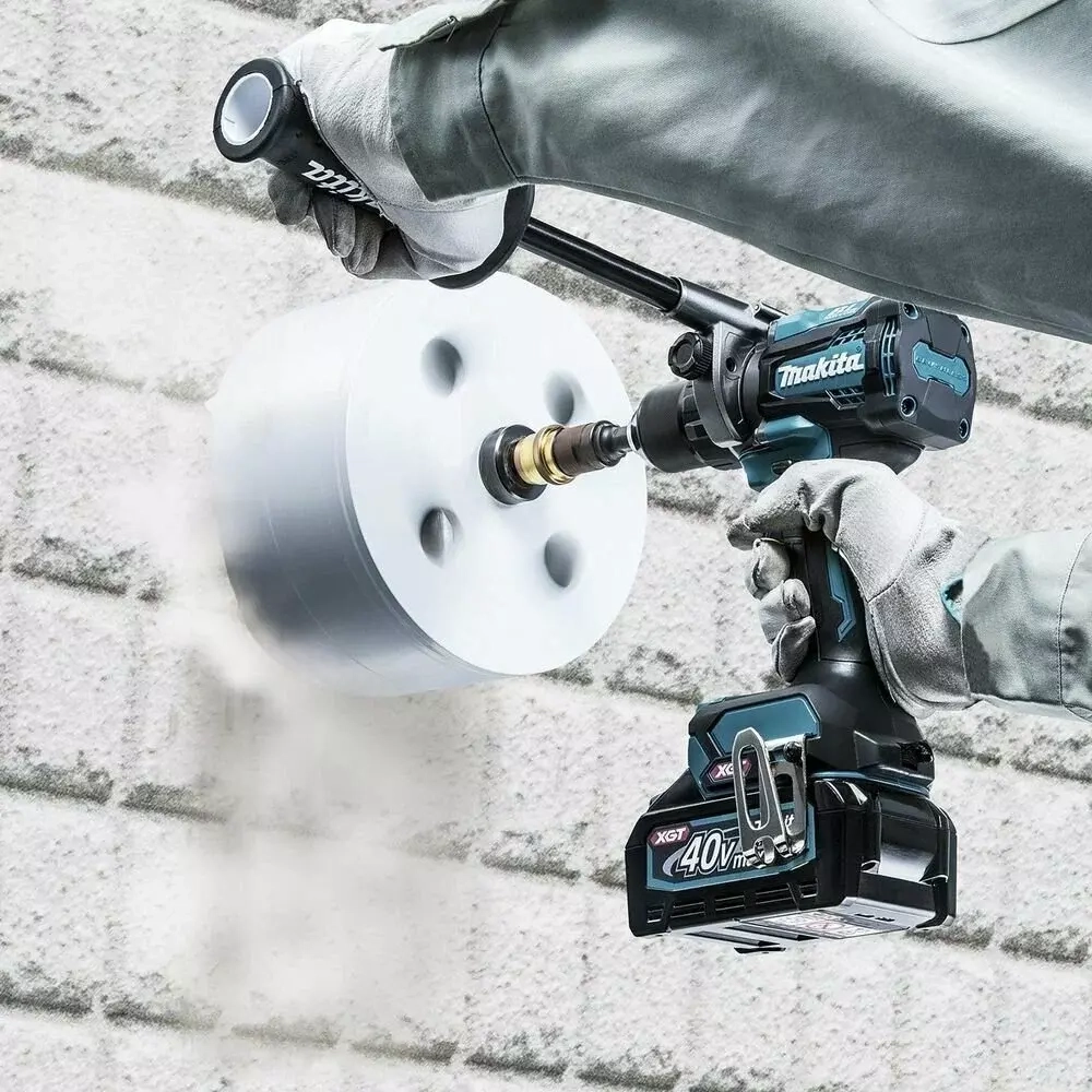 Аккумуляторная дрель-шуруповёрт XGT Makita DF001GZ