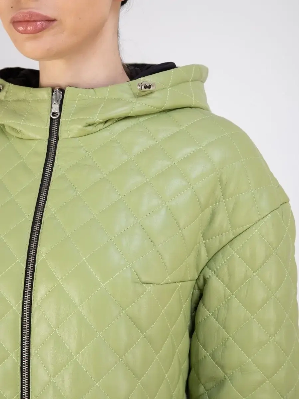 Куртка кожаная двухсторонняя с капюшоном демисезон