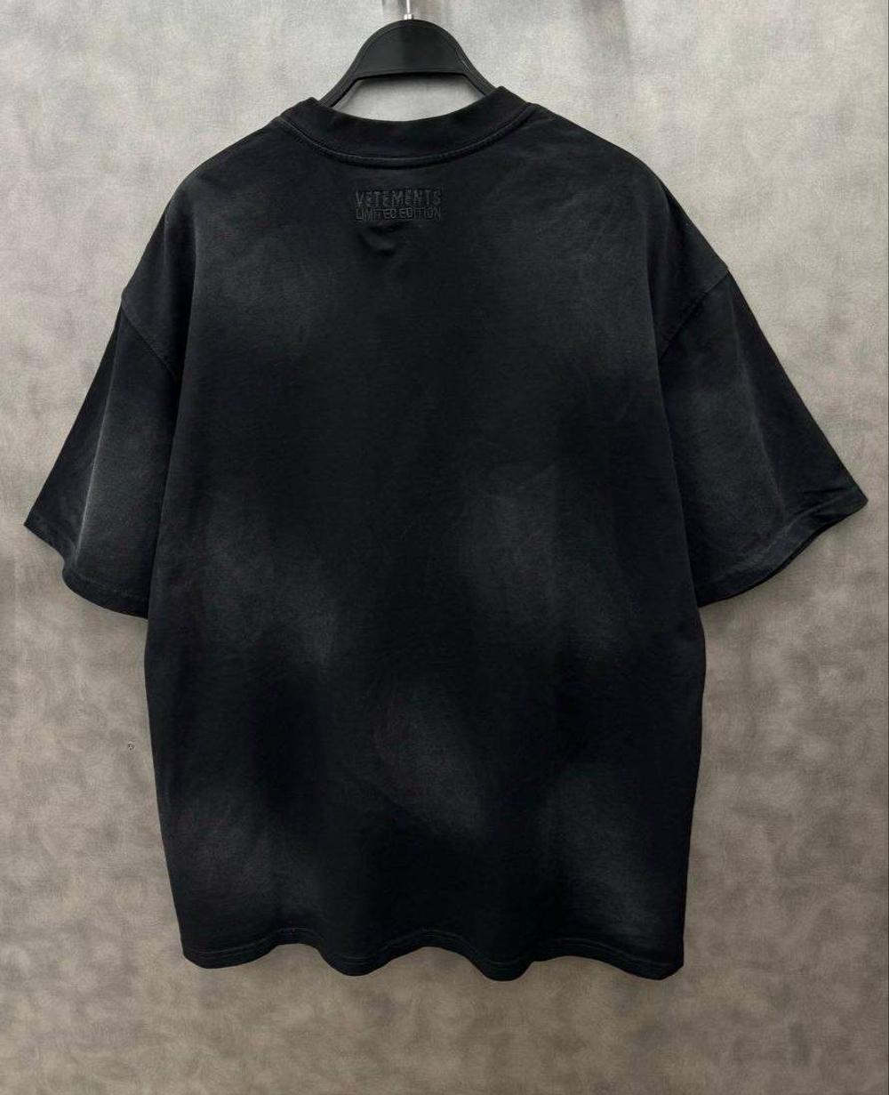 Футболка Vetements