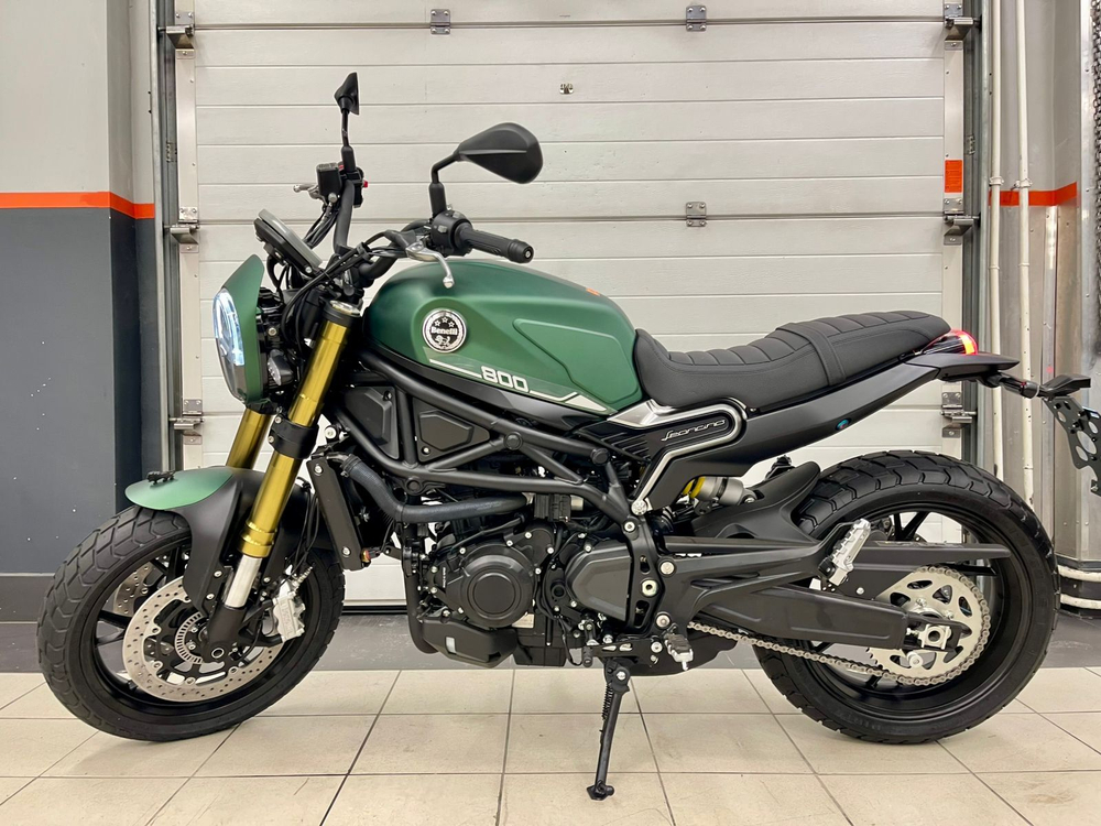 Benelli Leoncino 800 (Green)