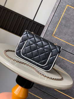 Chanel Bag 19 cm