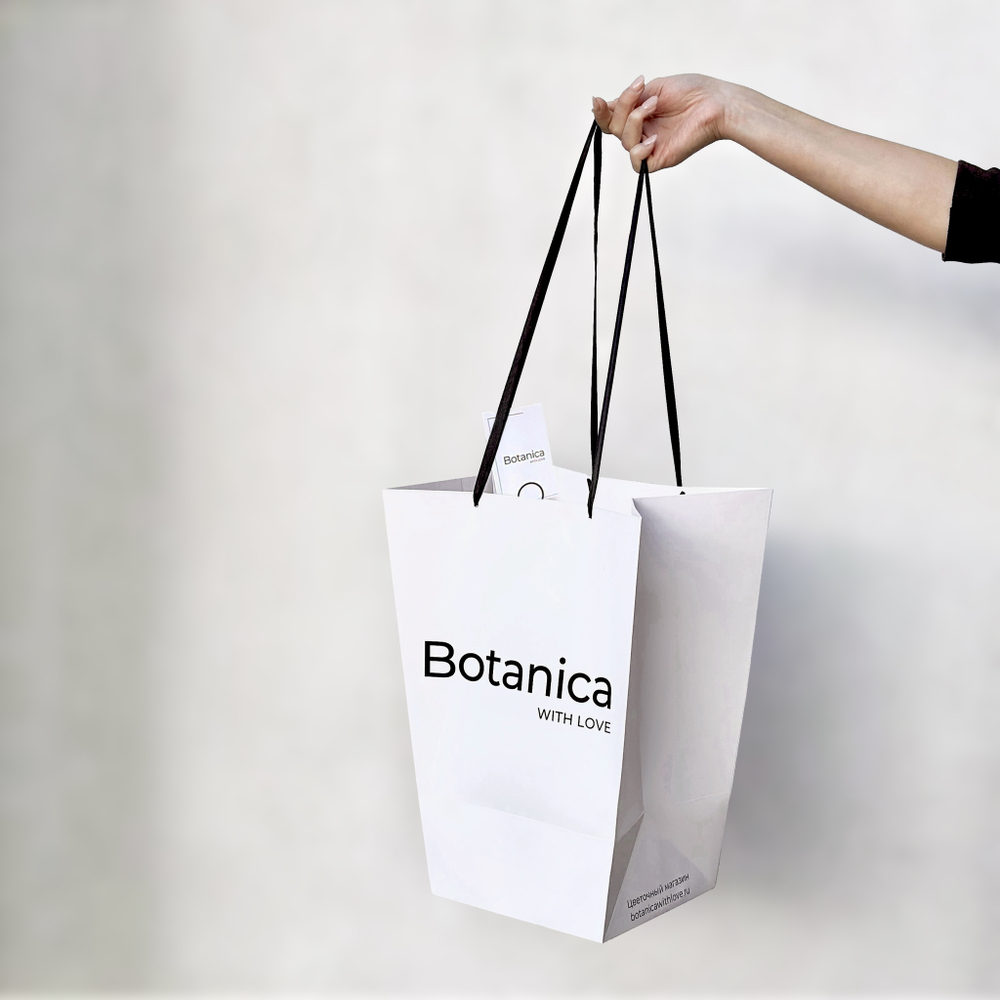 Букет с хризантемой «Бигуди» и эвкалиптом