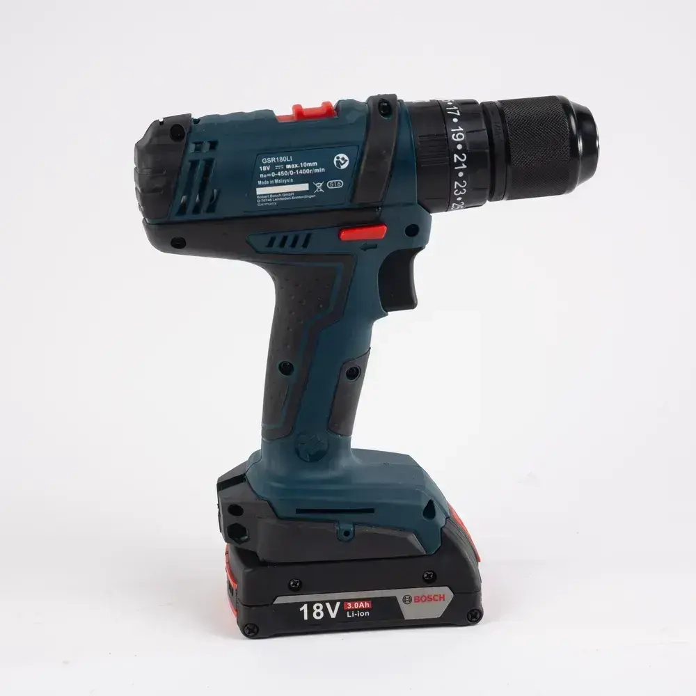 Bosch Дрель-шуруповерт, 18 В, 54 Нм, 2 АКБ