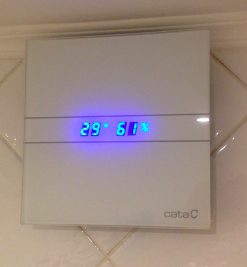 Накладной вентилятор Cata E 120 GTH (Влажность, таймер, термометр, дисплей) + обратный клапан