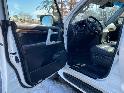 Toyota Land Cruiser, 2017 год